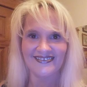 Meet your Posher, Angie